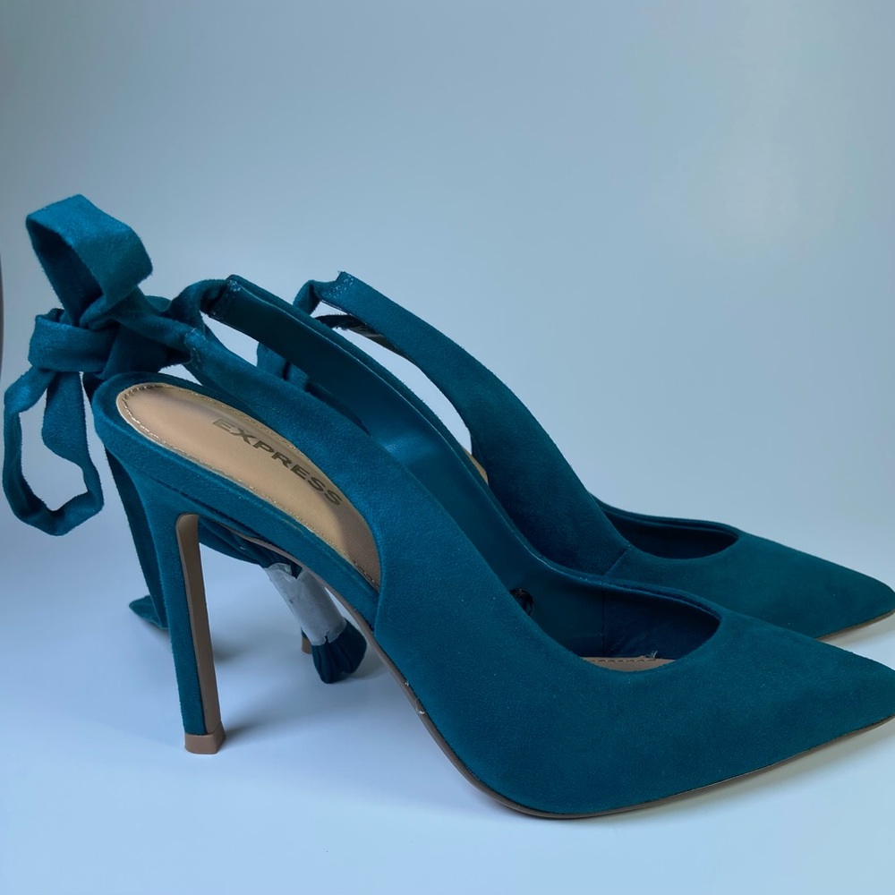 Express Woman’s Heels Green Pump Faux Suede Slingback. - Picture 6 of 8